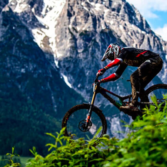 Nawastitch changes the game for carbon fibres wheel on Santa Cruz Union Racing mountain bikes